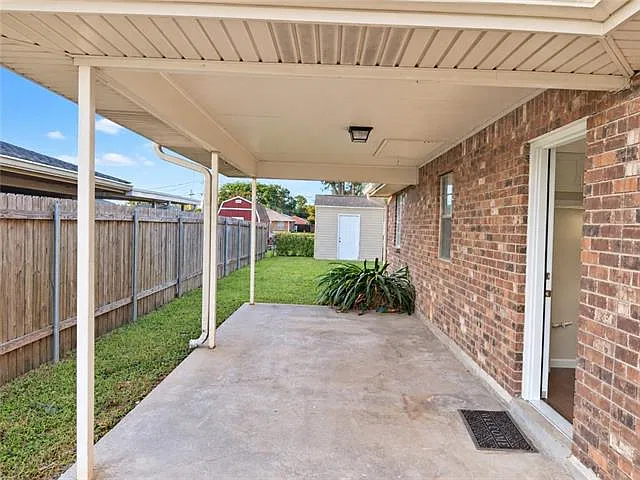 2 bed, 1.0 bath, 1000 sqft, $1,400 — Photo 1