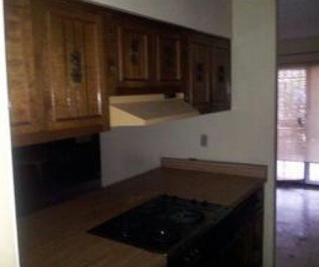 2nd image of 4919 Chevron Rd