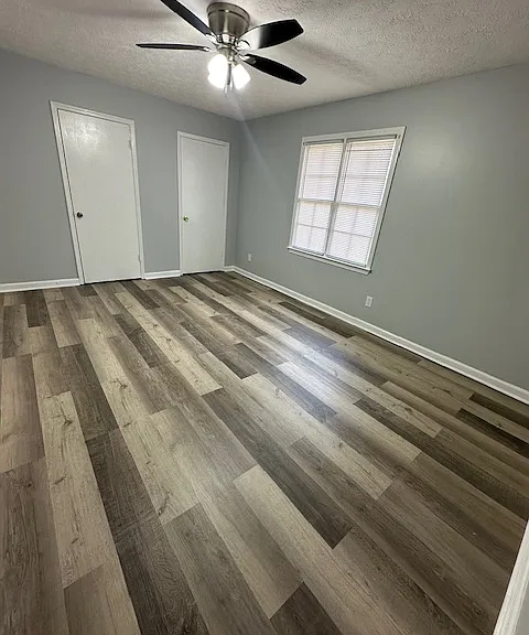 298 Freeport Dr — Photo 8