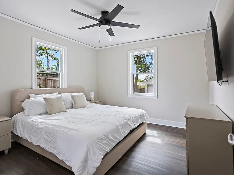 1734 Drexel Ave — Photo 9
