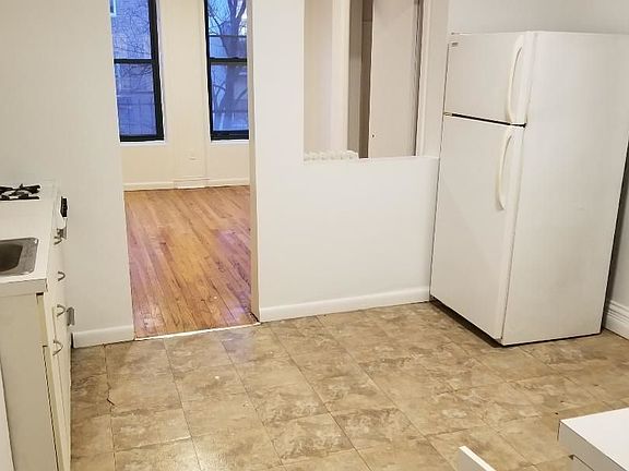 4th image of 332 E 77th St #1O