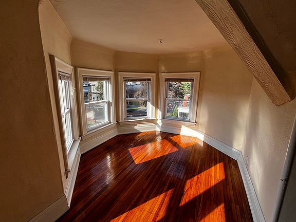 3rd image of 454 Bird Ave Floor 3