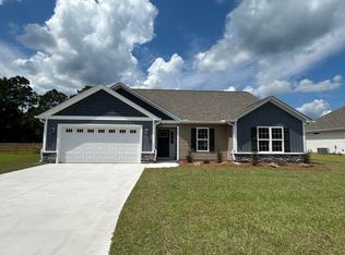 104 Betsy Ross Ln, Newport, NC 28570
