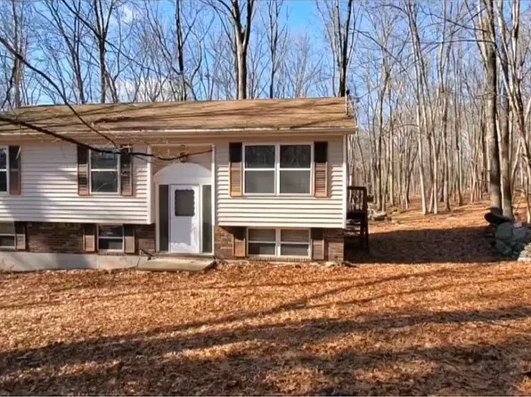 5609 Cub Ln, East Stroudsburg, PA 18302