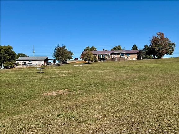 5th image of 1137 Old Webb Rd