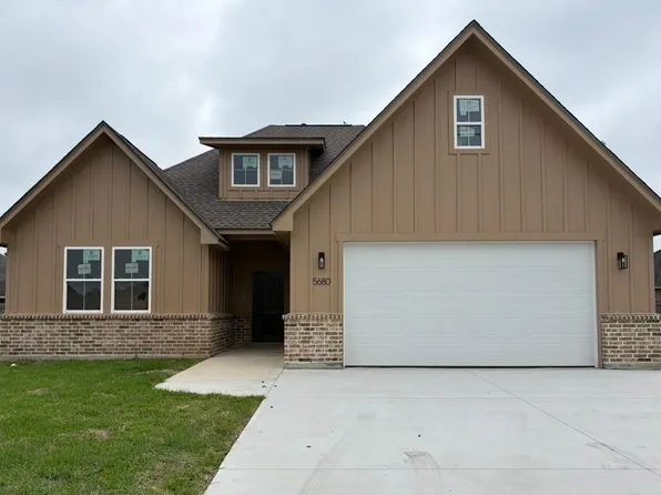 5680 Essie Ln, Beaumont, TX 77713