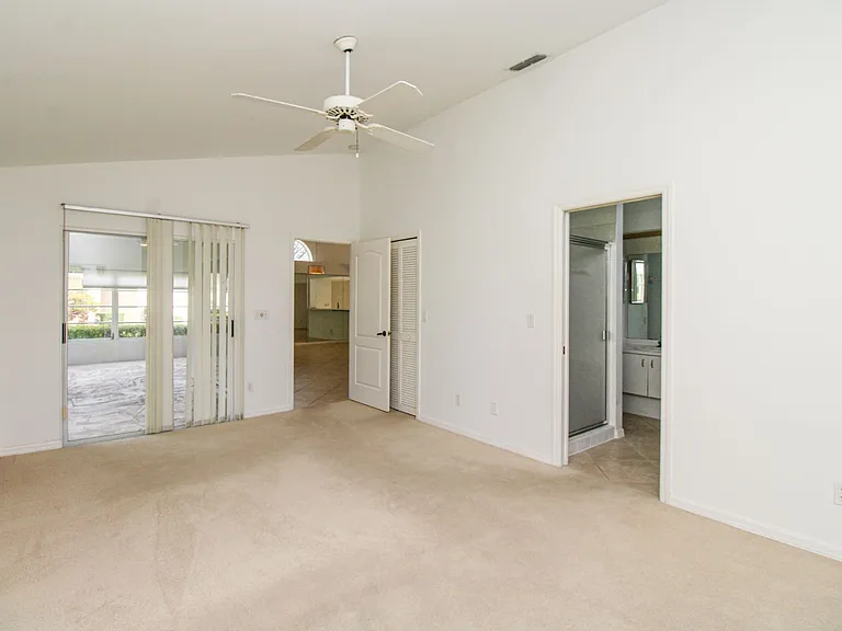 10201 Regent Cir — Photo 31