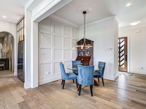 3rd image of 239 Foxborough Pl