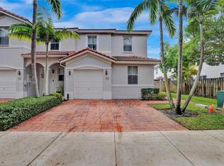 1016 NE 208th St #1016, Miami, FL 33179