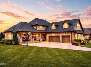114 Pheasant Walk Dr, Maryville, TN 37804