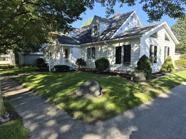 108 N Jefferson St, South Whitley, IN 46787