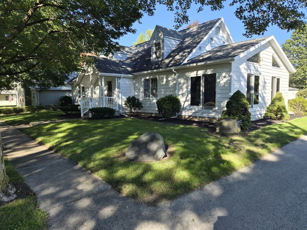 108 N Jefferson St - Property Image
