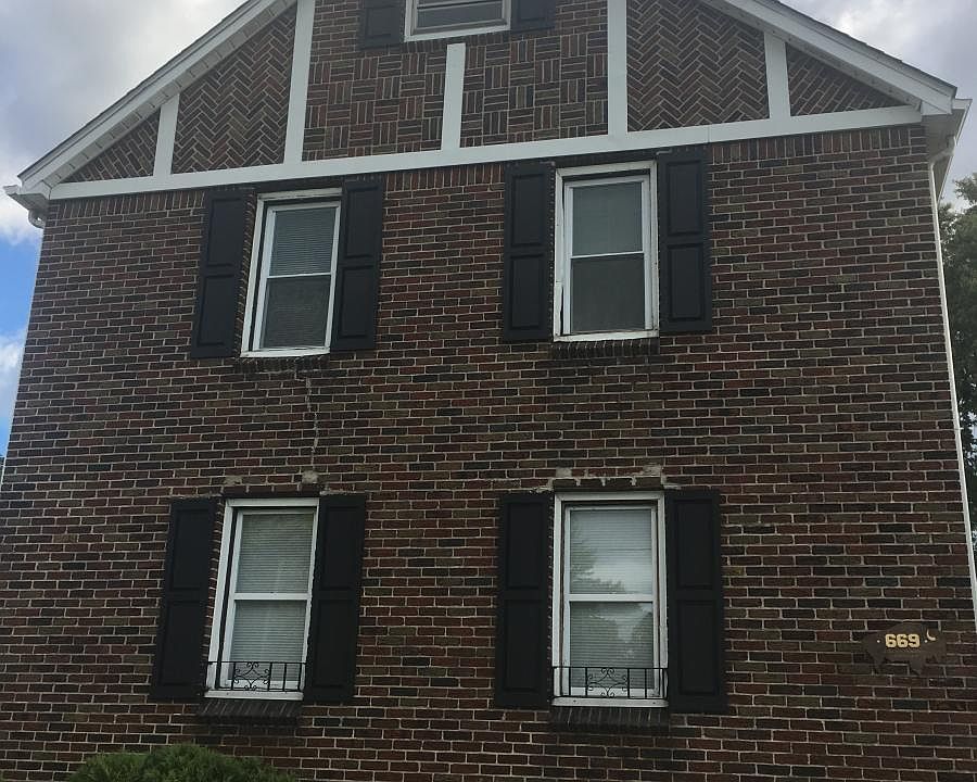 1st image of 669 Englewood Ave APT 4