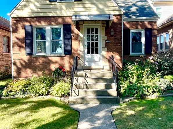 3706 Arthur Ave, Brookfield, IL 60513