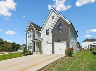 5200 Greentree Dr, Smyrna, TN 37167