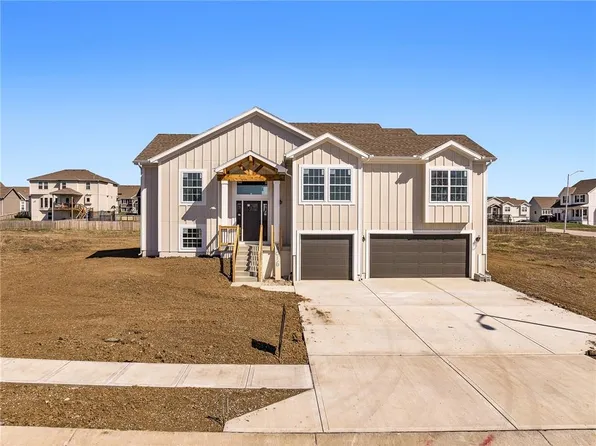 6016 NE 118th Ter, Kansas City, MO 64156