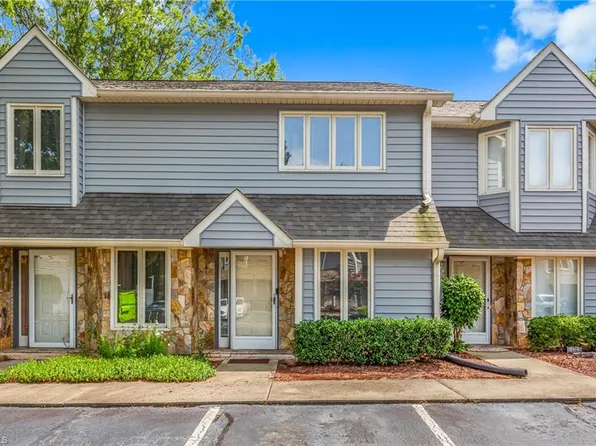 5312 Summit Heights Dr, Winston Salem, NC 27104