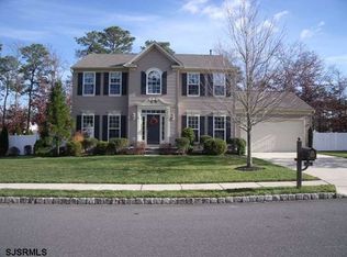 14 Weeping Willow Cir, Egg Harbor Township, NJ 08234