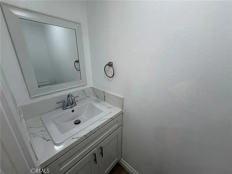 4013 W 145th St #1 — Photo 9