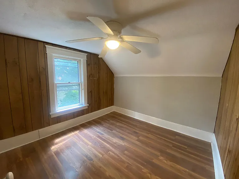1292 W Wilbeth Rd — Photo 6