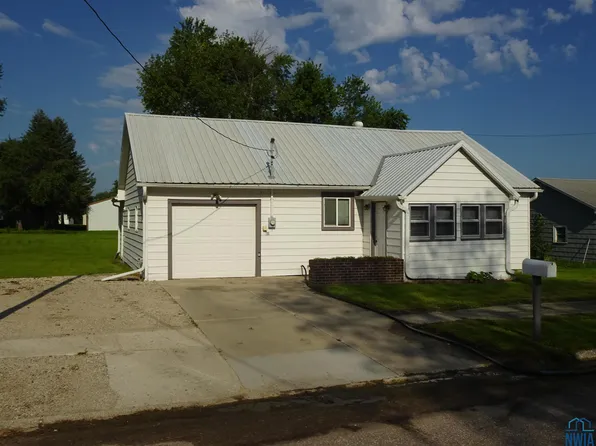 616 Pleasant Dr, Sheldon, IA 51201