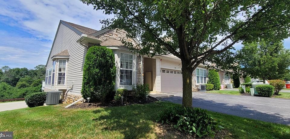 1st image of 609 Crestview Ln