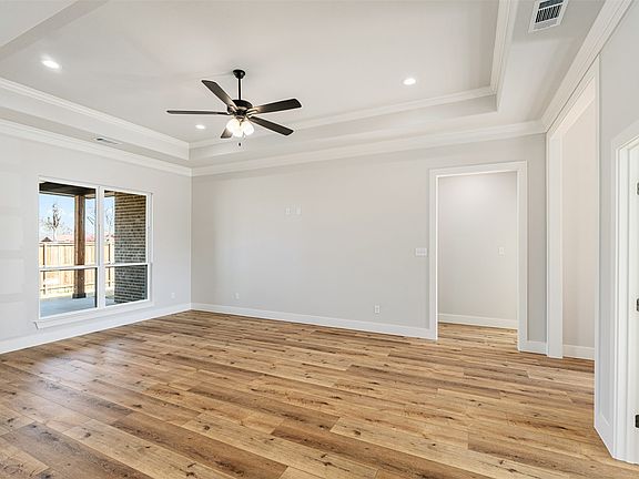 5th image of 502 Limestone Cir