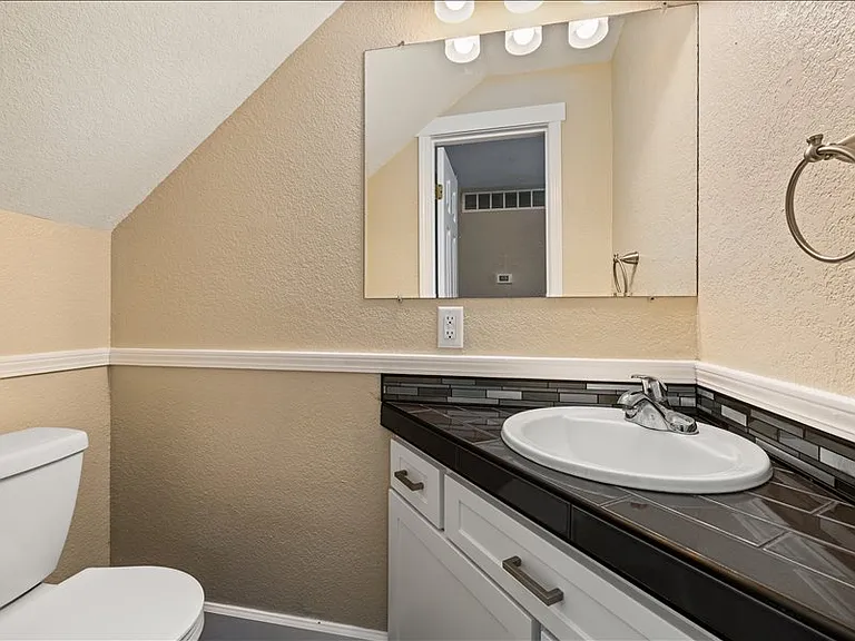 1316 S Manitou Ave — Photo 11