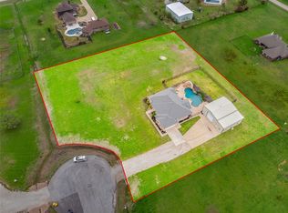 2330 Autumn Breeze Dr, Sanger, TX 76266