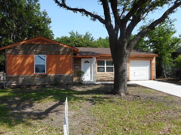 2nd image of 3628 Castle Hills Dr