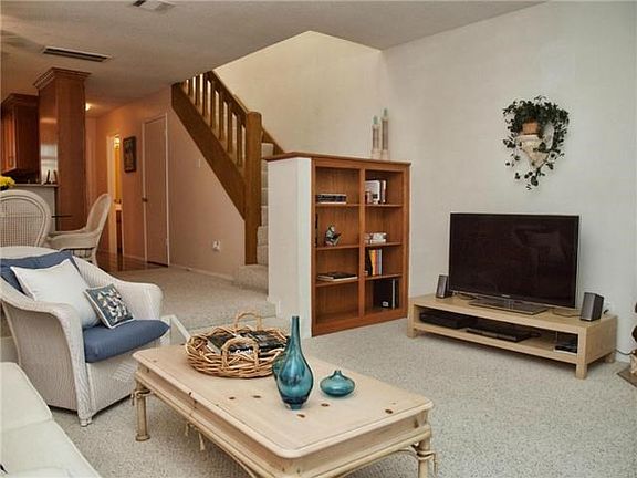 5th image of 7122 Wood Hollow Dr APT 10
