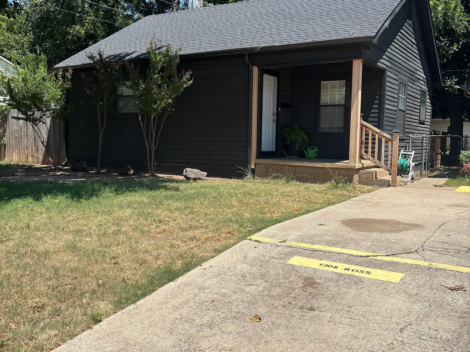 2 bed, 800 sqft, $1,300 — Photo 3