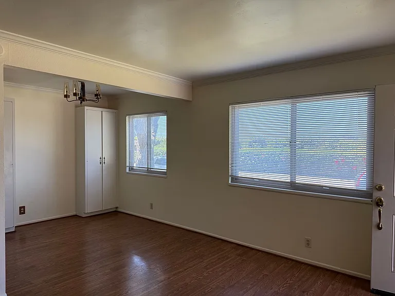 5911 Birch St #3 — Photo 2