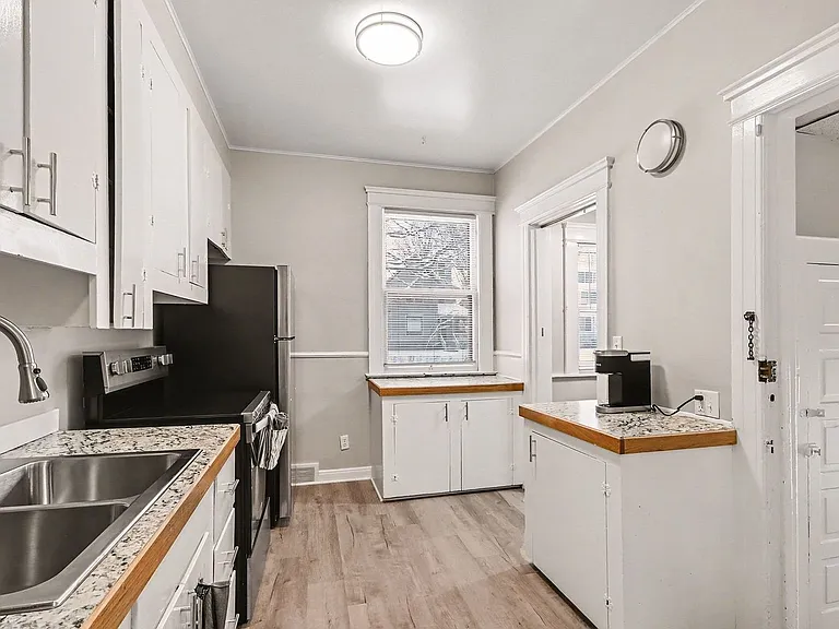 936 W Kalamazoo Ave #1 — Photo 1