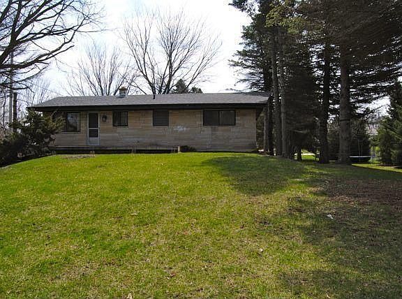 2nd image of 9636 W Forest Home Ave