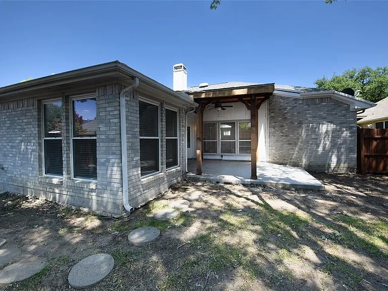 3304 Felicia Ct — Photo 34