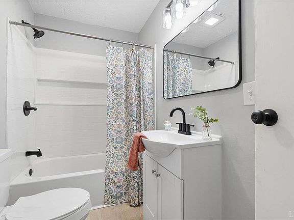 5th image of 1439 Chestnut Ave