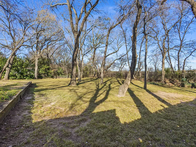 170 N Meadowbrook Dr — Photo 33