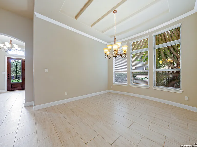 42 Avalon Park — Photo 21