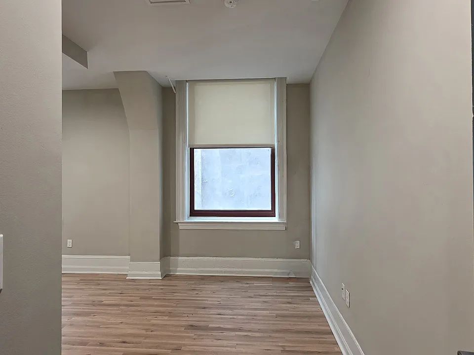 1420-22 Chestnut St #702