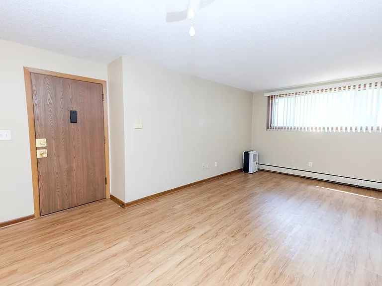 Randolph Avenue | 1743 — Photo 14