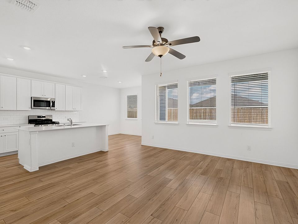 1st image of 1129 Flameleaf Dr