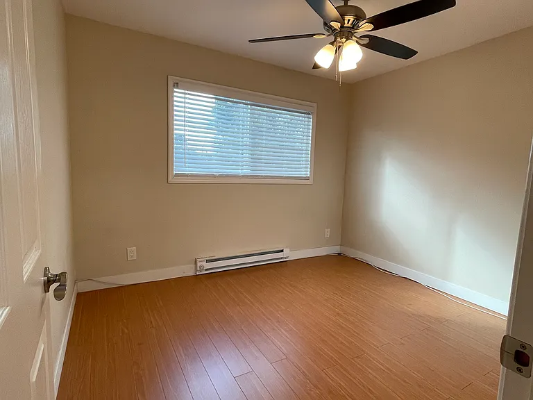 7261 Amigo Ave #10, Reseda, CA 91335 — Photo 11