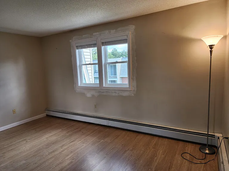4 New Haven Dr #301 — Photo 14