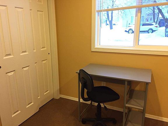 3rd image of 519 B St #519