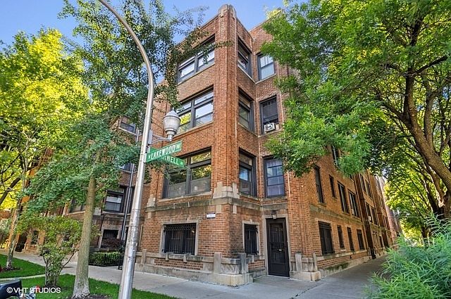 1st image of 6834 N Lakewood Ave #2