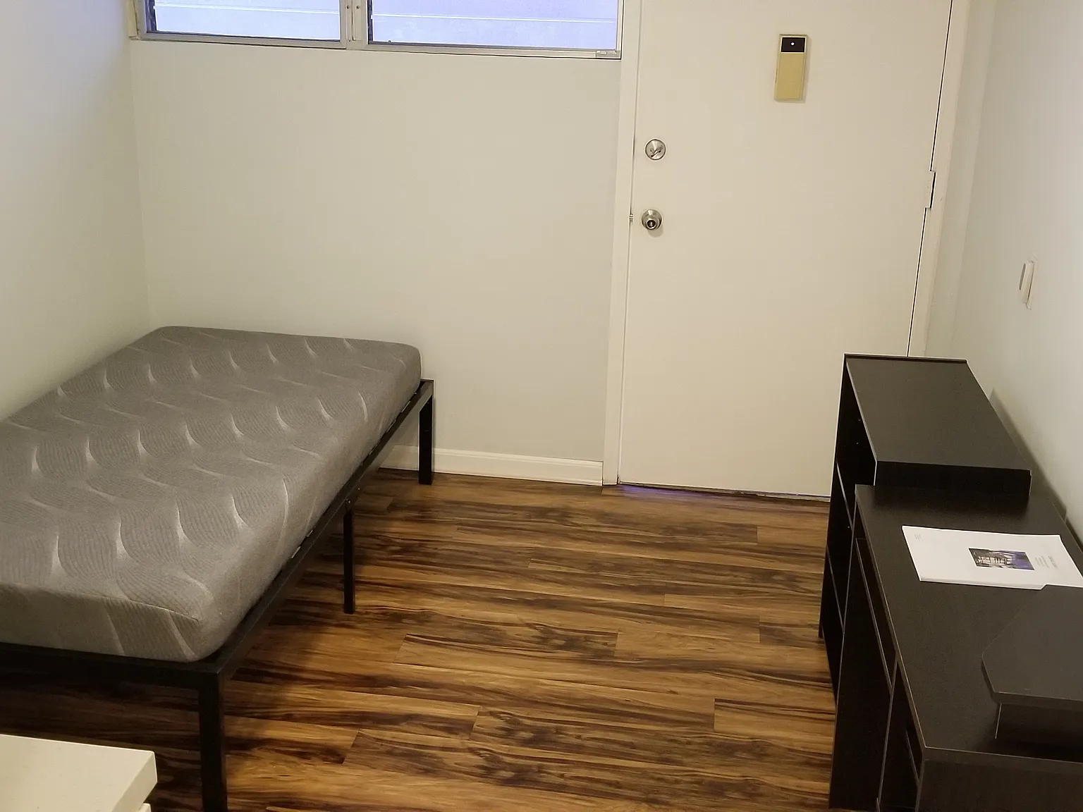 1 bed, 150 sqft, $1,250 — Photo 3