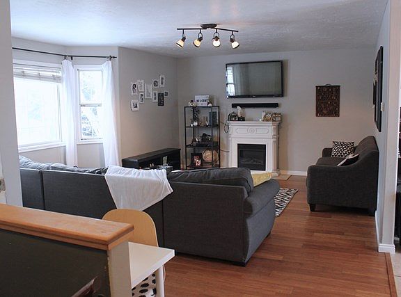 2nd image of 269 Gary Dr