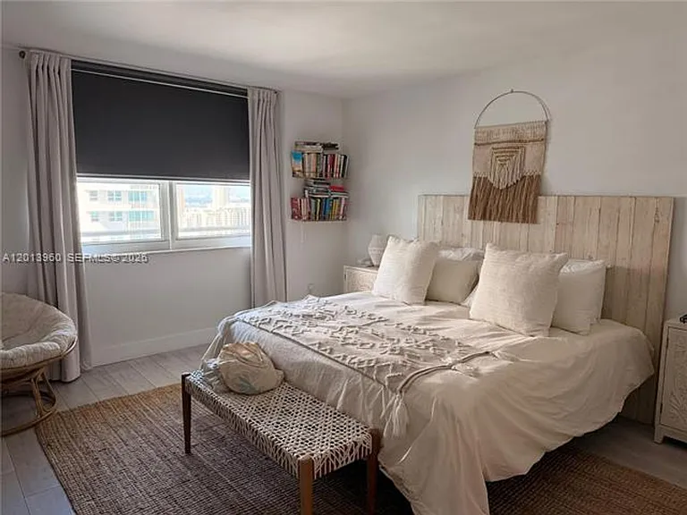 1155 Brickell Bay Dr #2904 — Photo 7