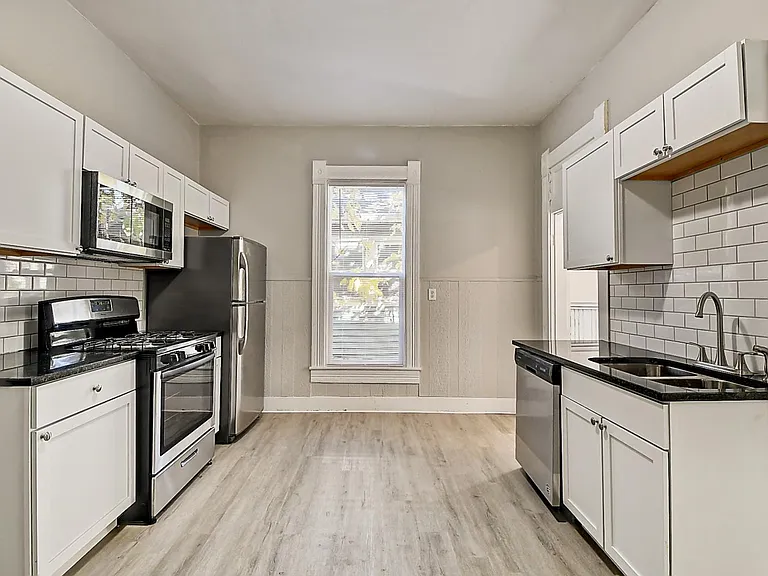1309 Wright St — Photo 10